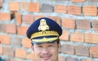 面熟吧？这个警官终于被抓！