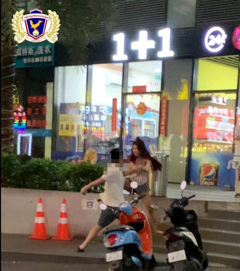 和美女网聊奔现，发现其竟是“人妖”！金边一中国男子当街揍人