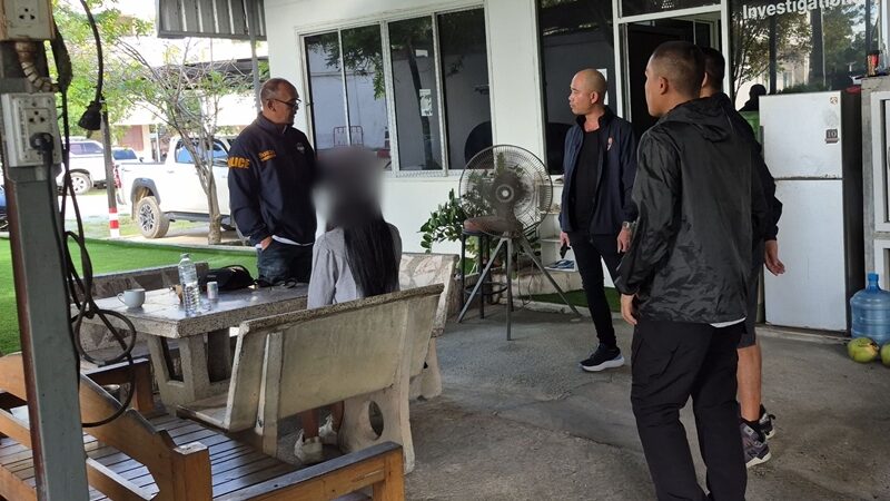 一名21岁的女子控诉自己遭到三名中国男子殴打并轮奸