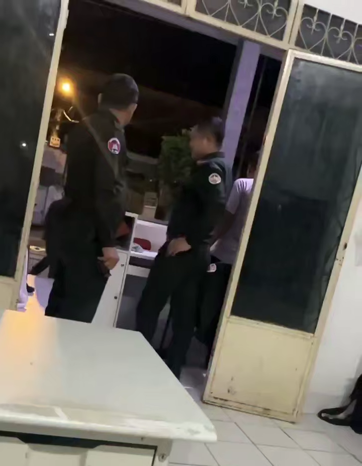 精虫上头，摸了一下本地妹，结果那个妹子报警，把我那哥们拉进警察局了